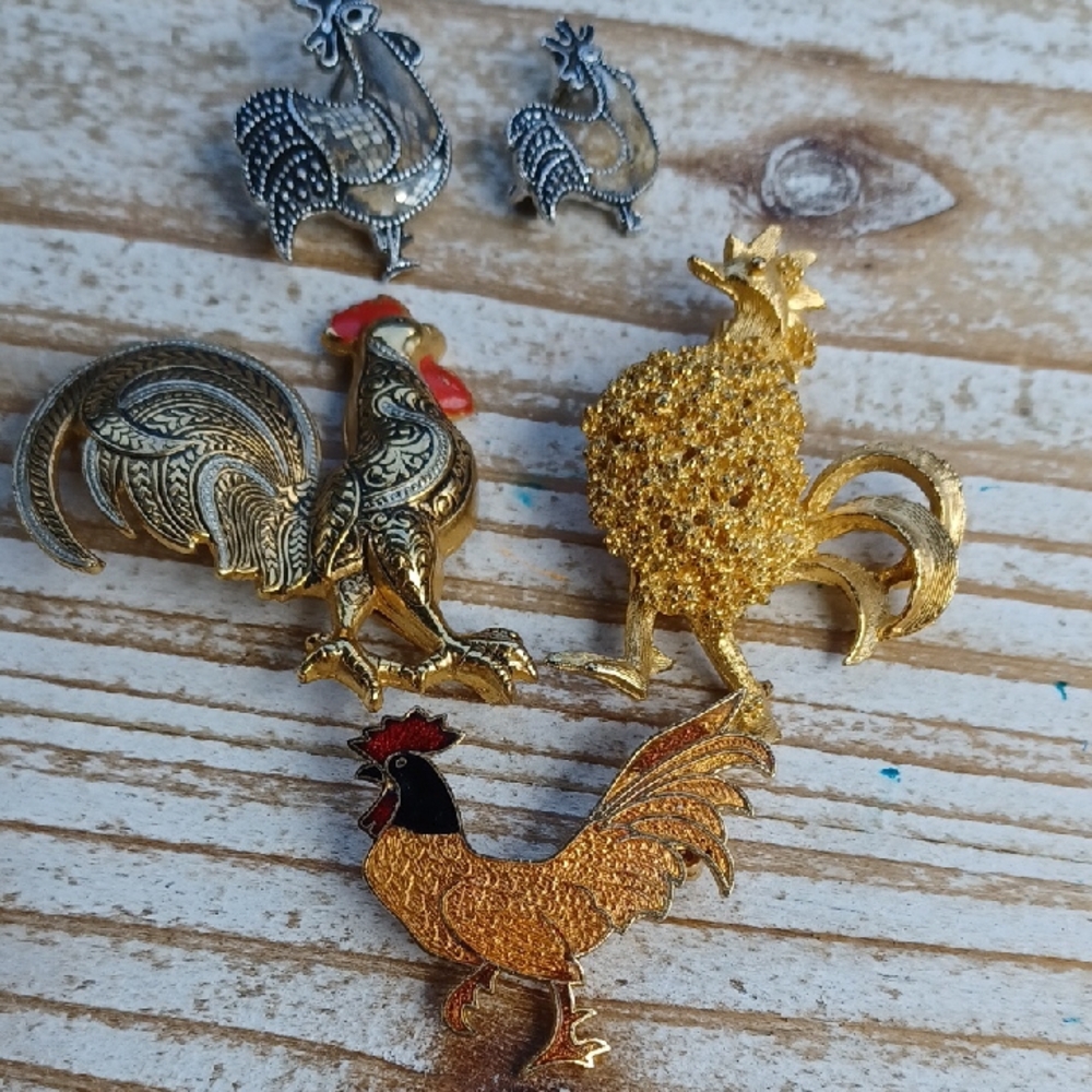 VTG (6) Rooster & Chicken Brooches Pins